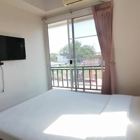 Grand Lopburi Hotel Luaran gambar