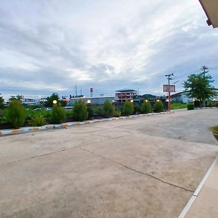Grand Lopburi Hotel Luaran gambar