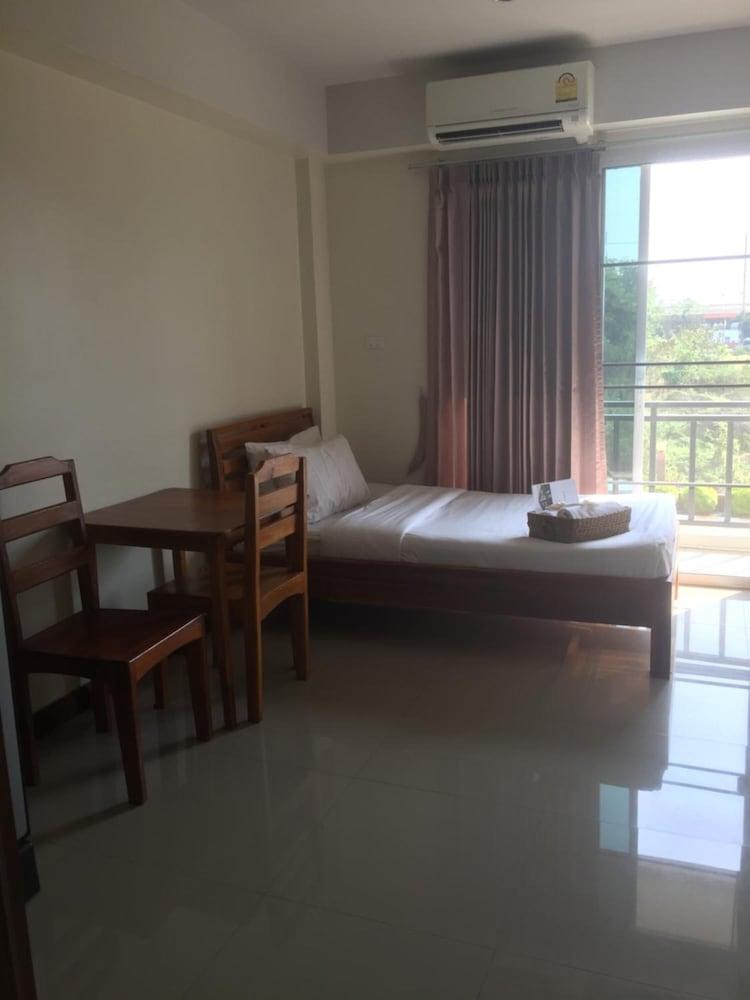 Grand Lopburi Hotel Luaran gambar