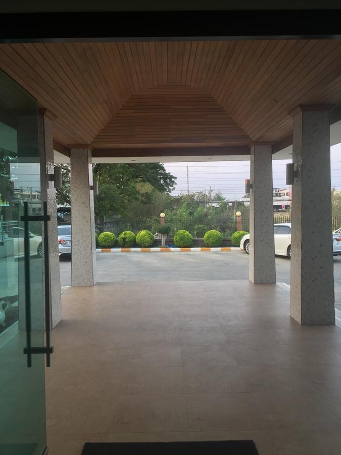 Grand Lopburi Hotel Luaran gambar